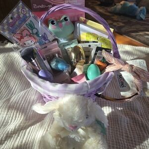 THE CREME SHOP SKINCARE & MAKEUP EASTER BASKET
